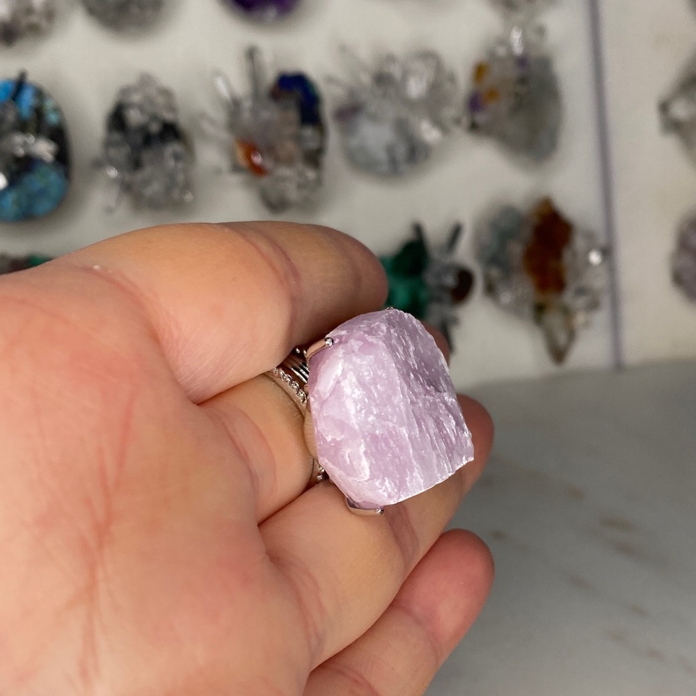 Pink Raw Stone Statement Ring - image 3